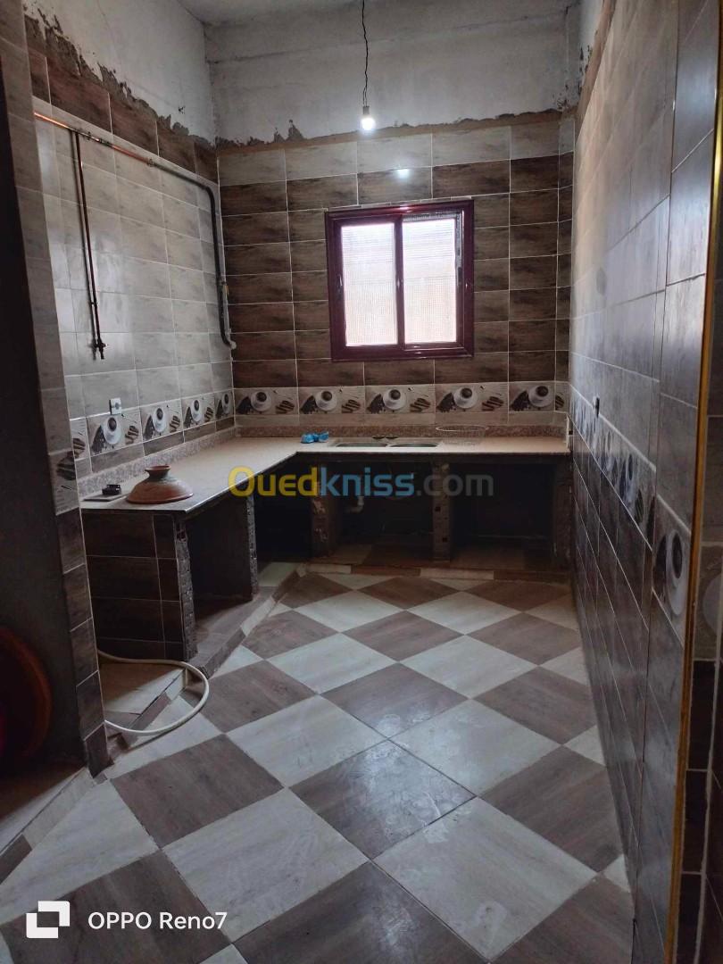 Vente Appartement F4 Biskra Sidi okba