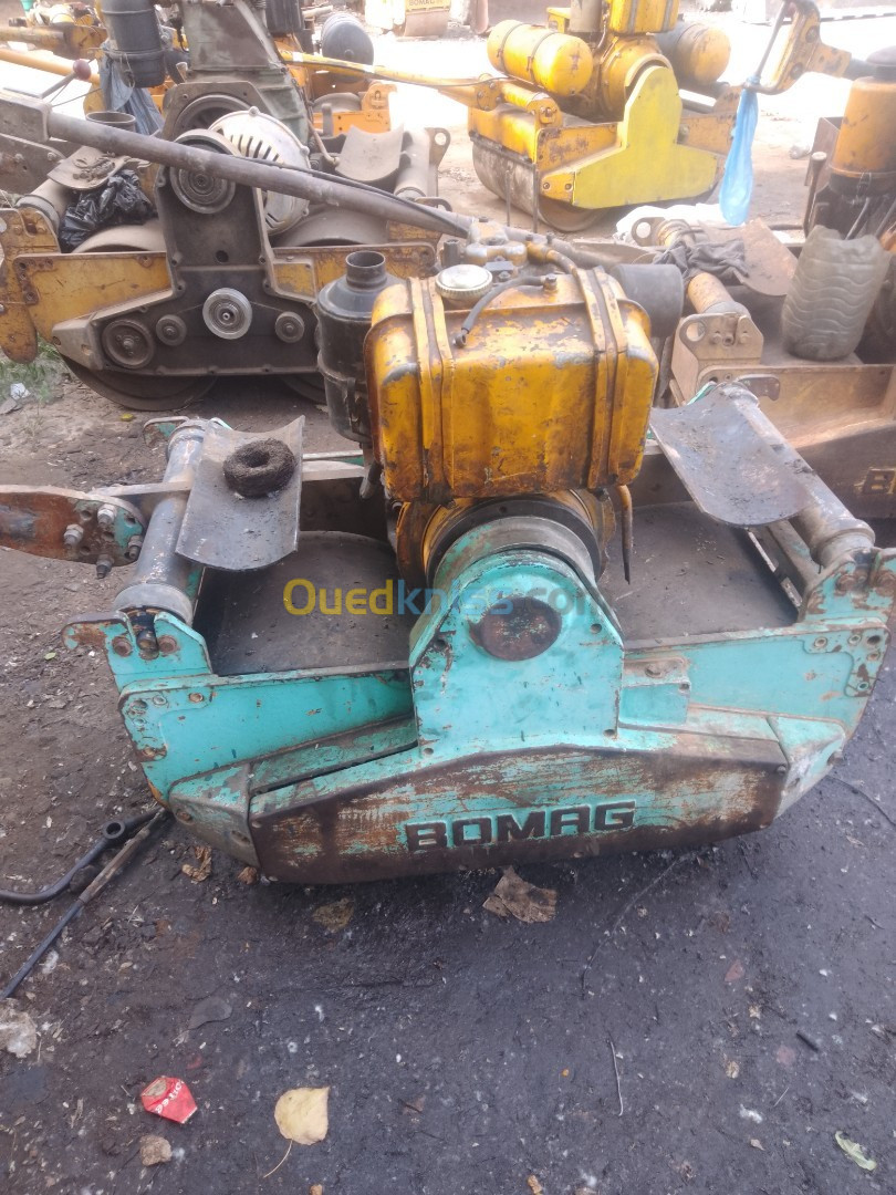 Location compacteur bomag 