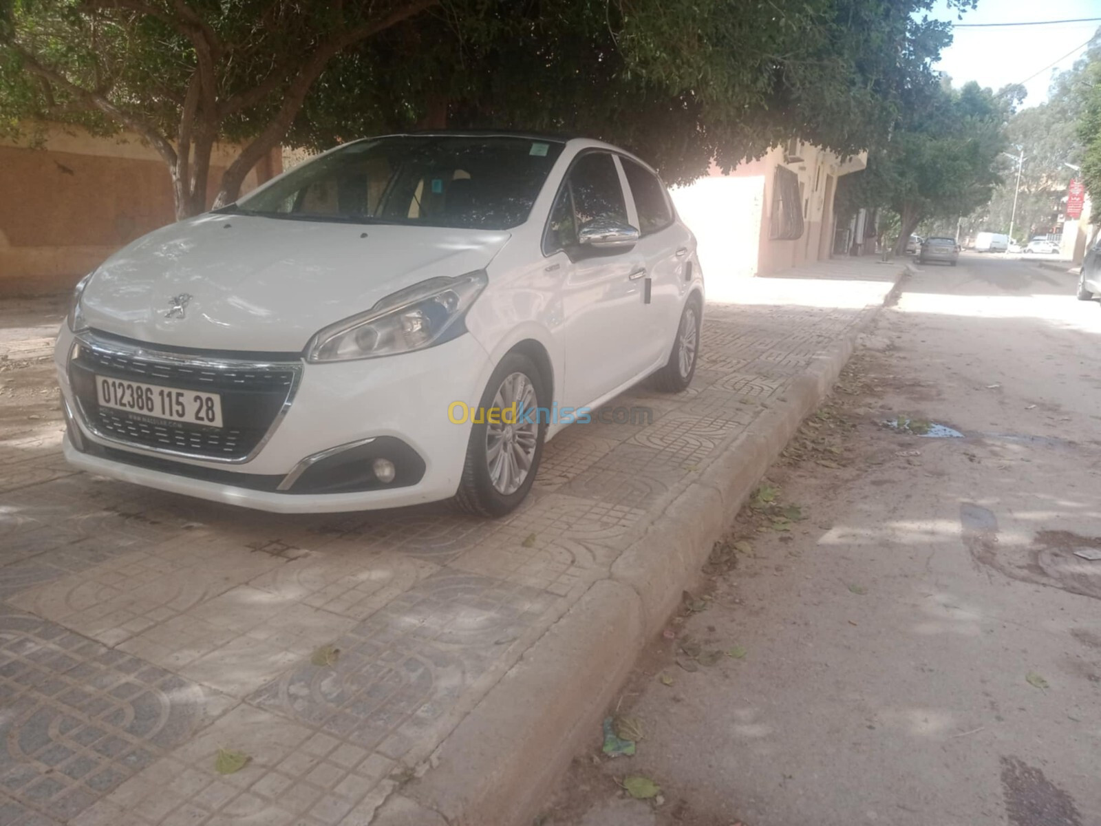 Peugeot 208 2015 