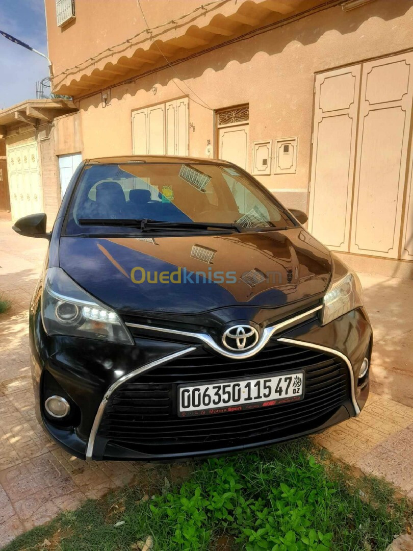 Toyota Yaris 2015 Lounge