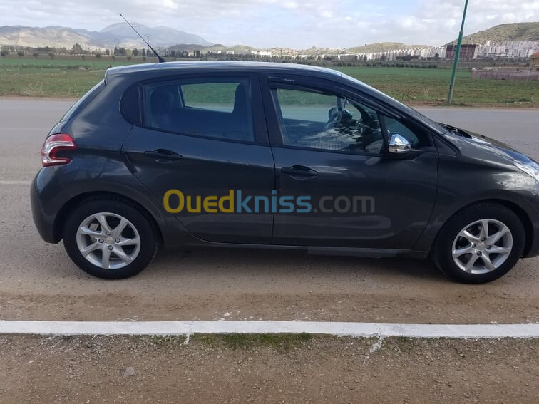 Peugeot 208 2015 208