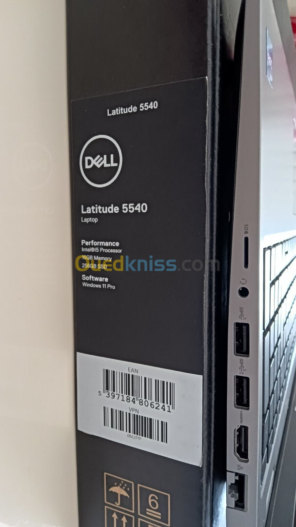 DELL LATITUDE 5540 I5 13th 16GB 256GB SSD 15.6 FHD