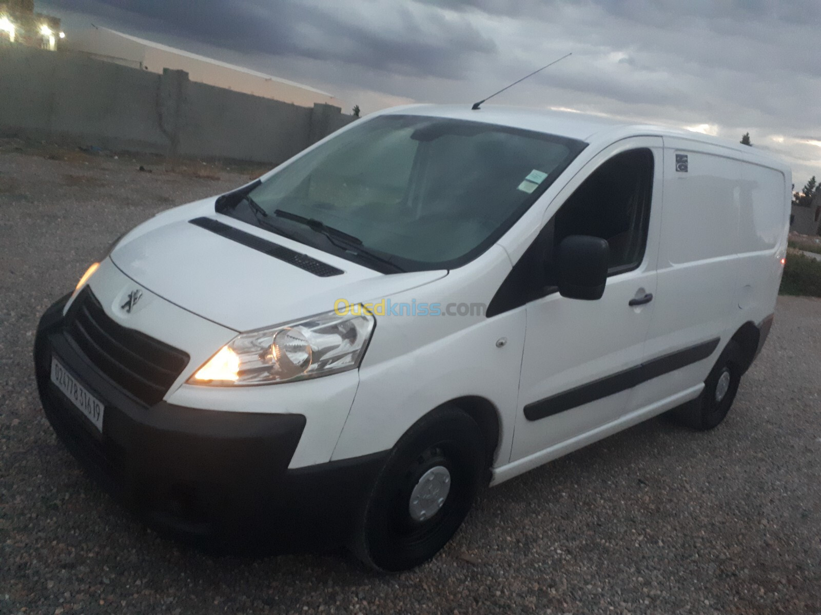 Peugeot Expert 2016 V.U Court