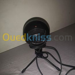 Microphone blue snowball ice