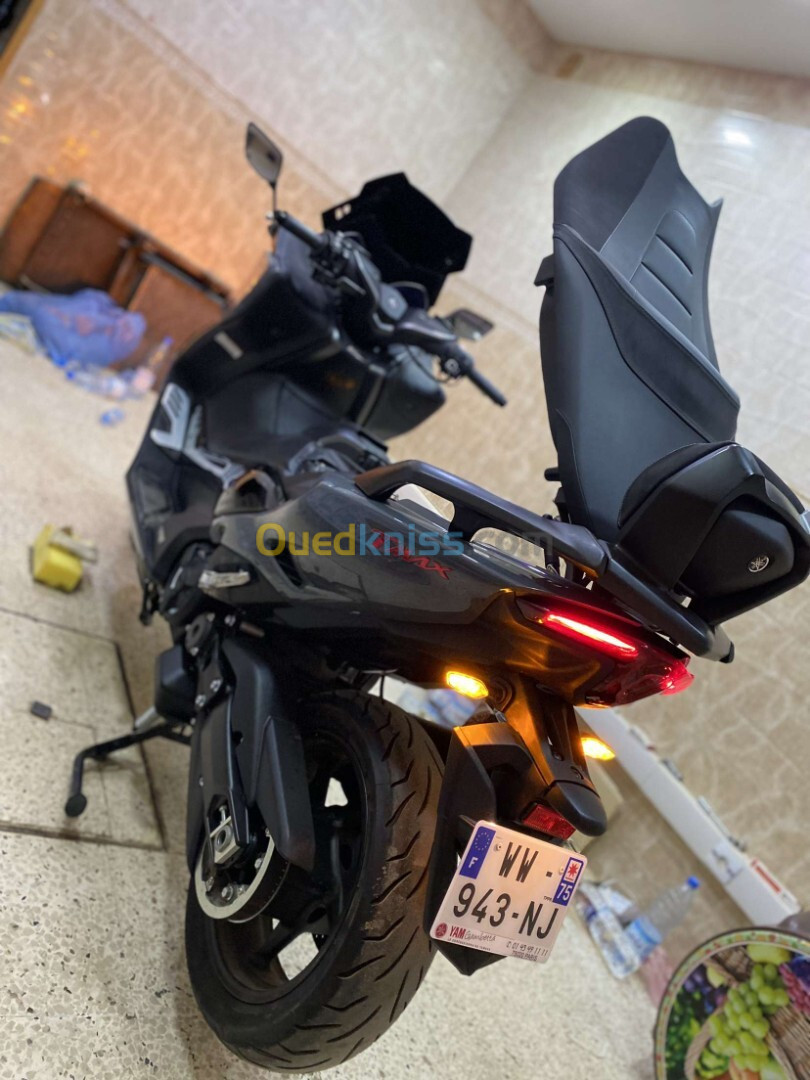 Yamaha Tmax 560 2022