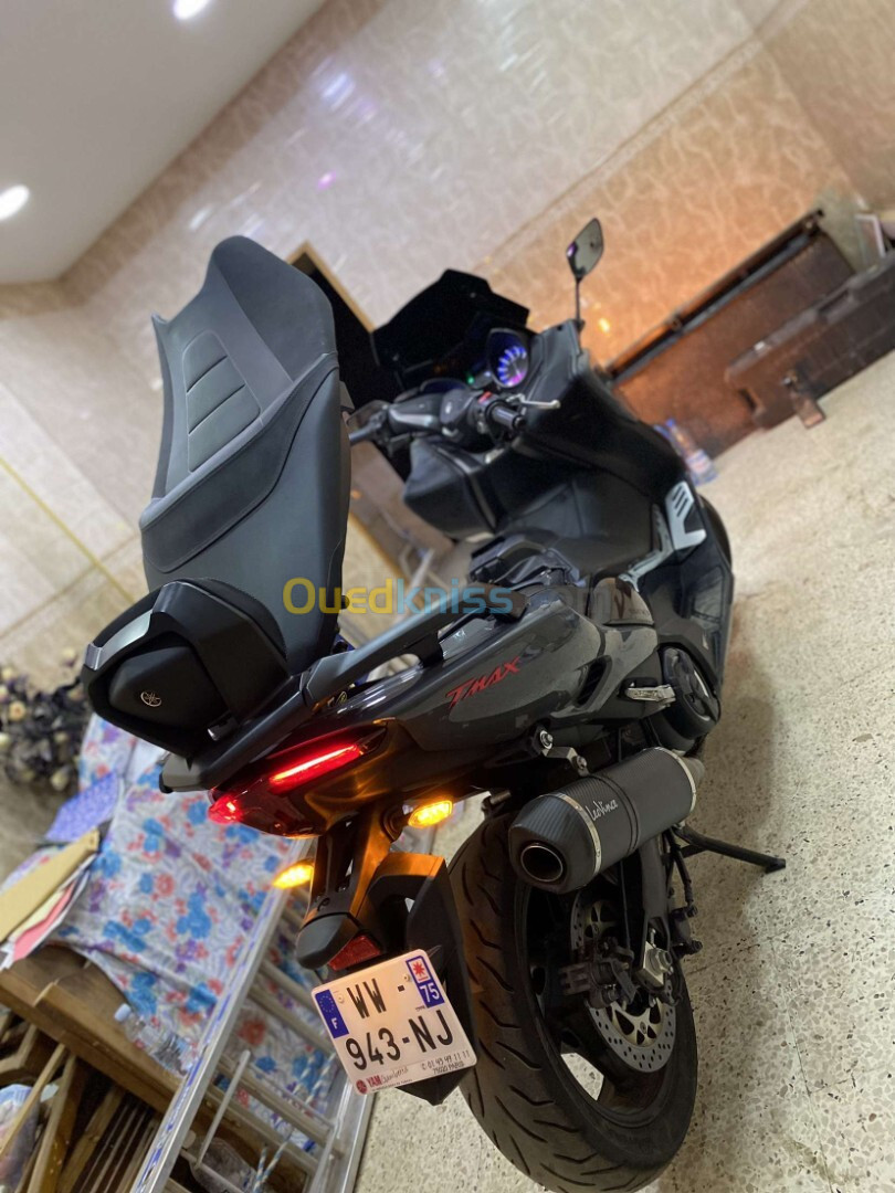 Yamaha Tmax 560 