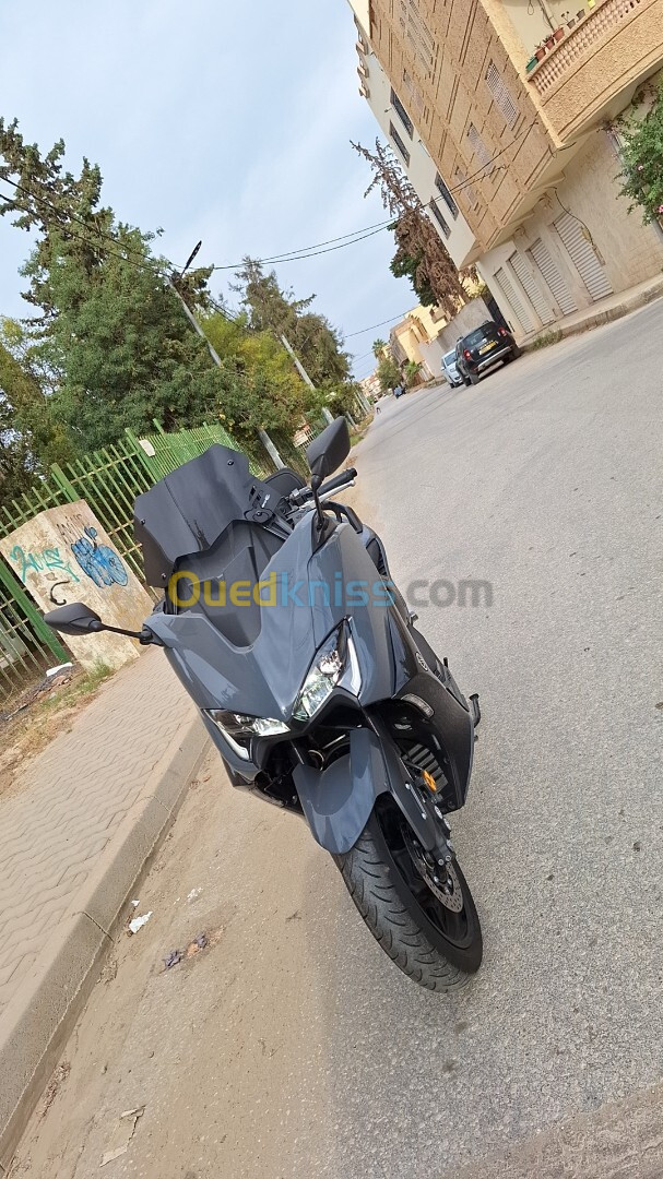 Yamaha Tmax 560 2022