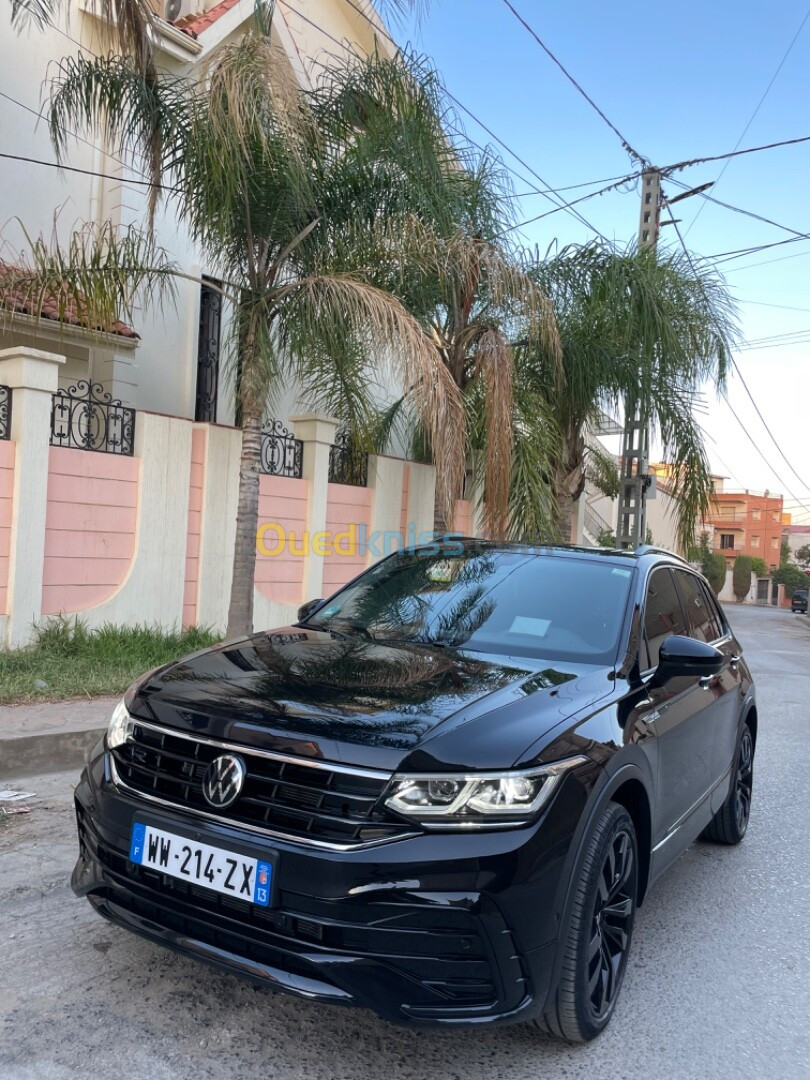 Volkswagen Tiguan 2024 R Line Black Black Full Options