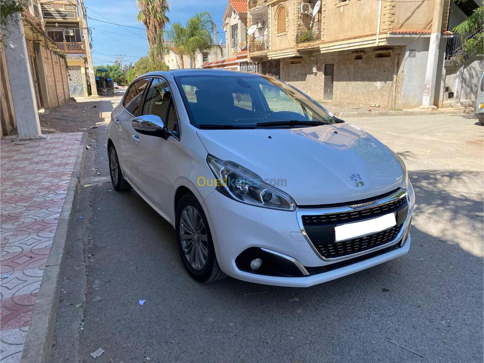 Peugeot 208 2015 Allure Facelift