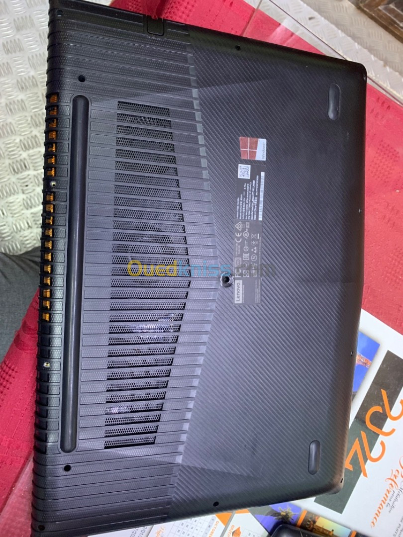 LENOVO LEGION Y520-15IKBN