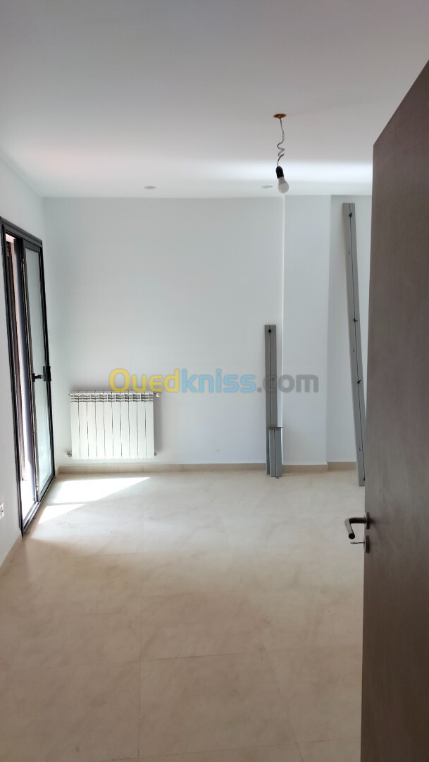 Location Appartement F4 Alger Bir mourad rais