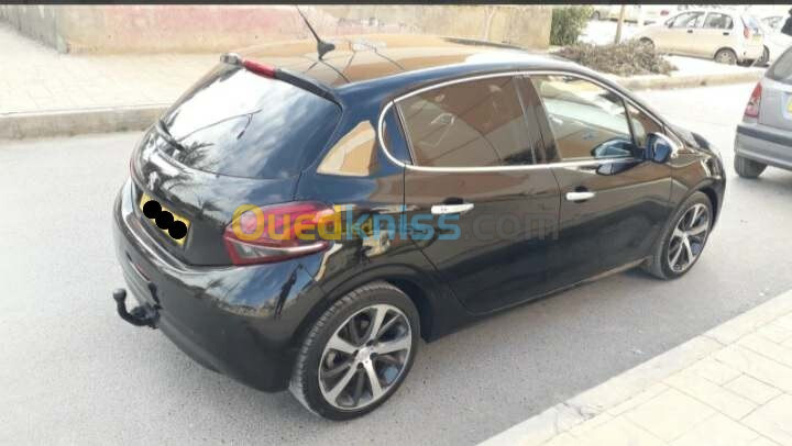 Peugeot 208 2018 Allure Facelift