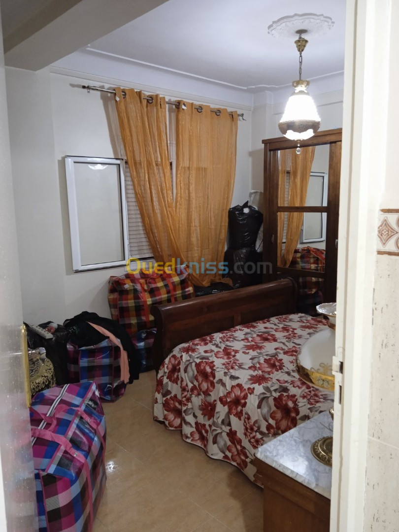 Location vacances Appartement F3 Alger Bab ezzouar