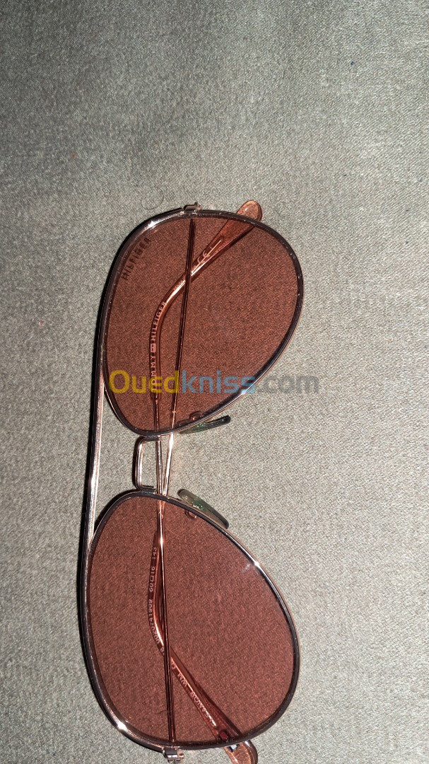 Lunettes Solaires originales Tommy hilfiger 