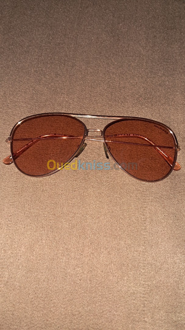 Lunettes Solaires originales Tommy hilfiger 