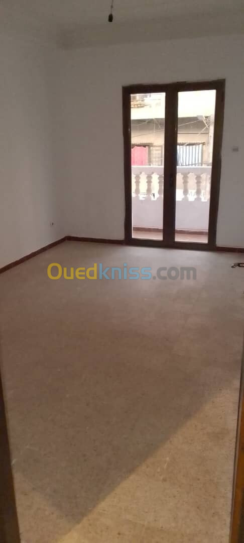 Location Appartement F8 Alger Kouba