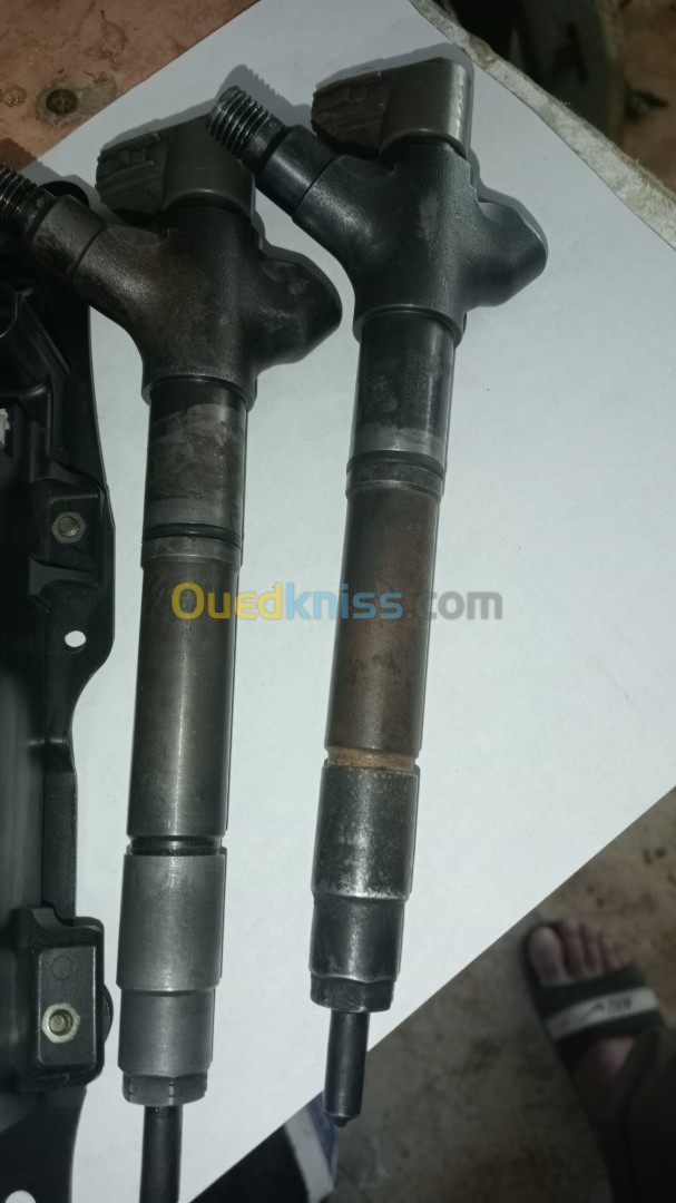 Injecteur Toyota rav4 d4d et driver injecteur 