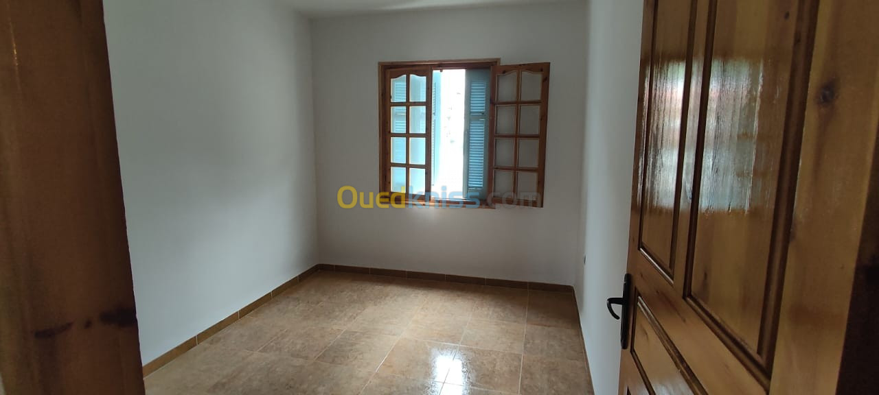 Vente Appartement F4 Bejaia Tichy