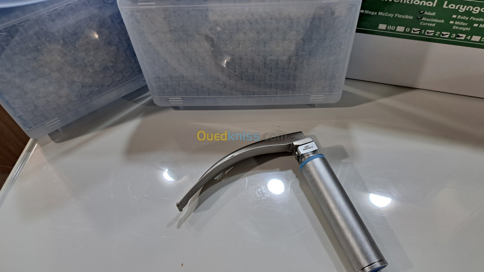 Laryngoscope à 4 Lames