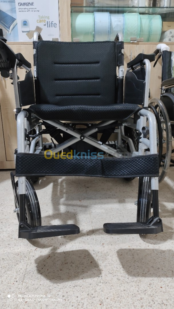 Fauteuil roulant Electrique pliable et léger