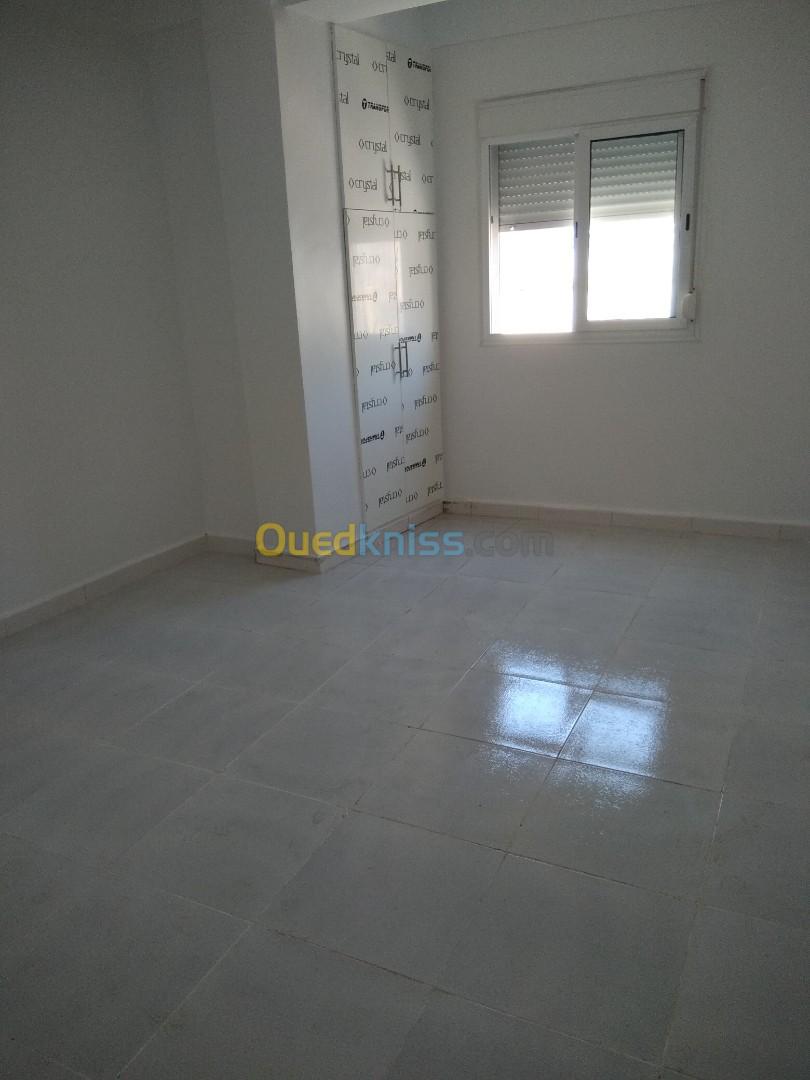 Echange Appartement F4 Oran Bir el djir