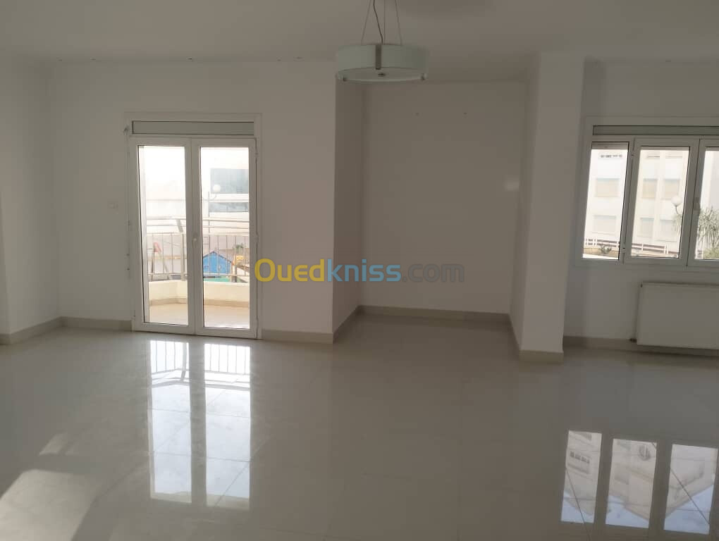 Location Appartement F4 Alger Cheraga