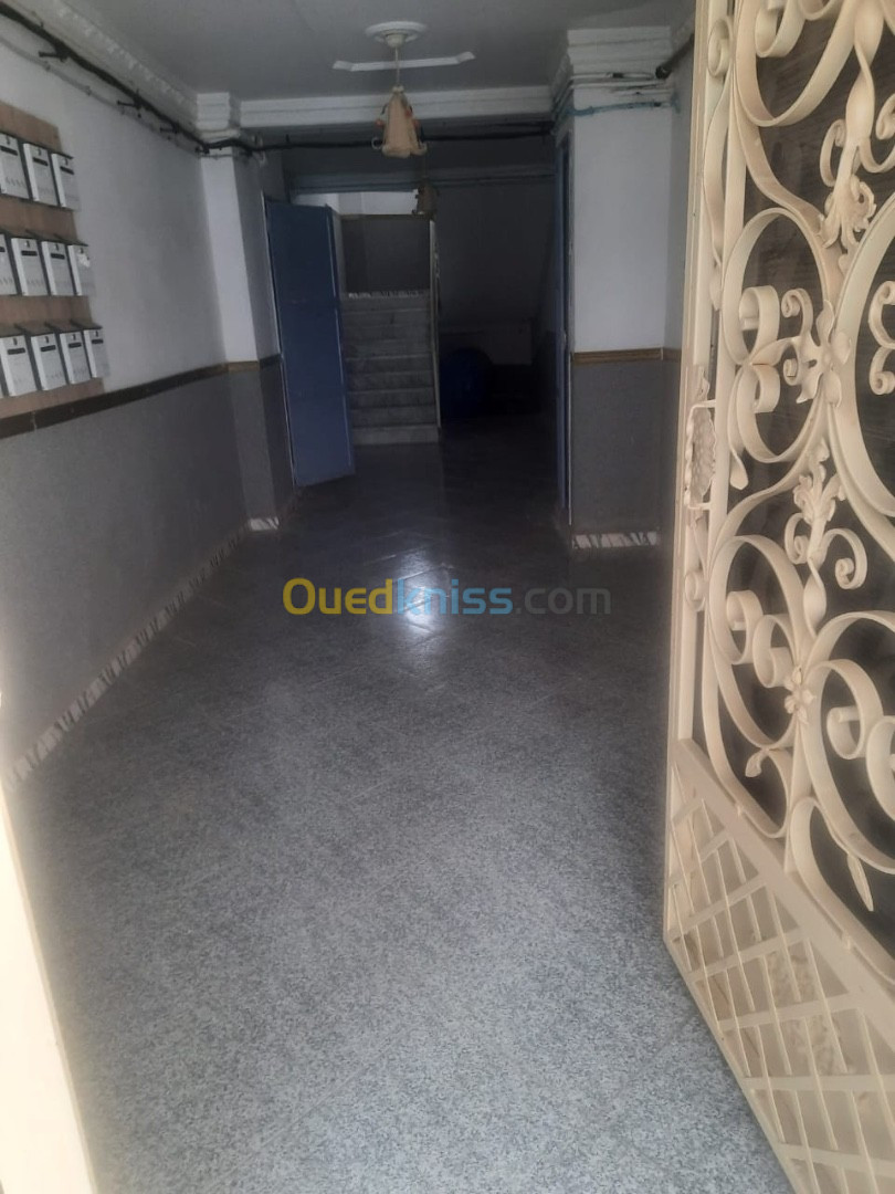 Vente Appartement F3 Tizi Ouzou Tigzirt