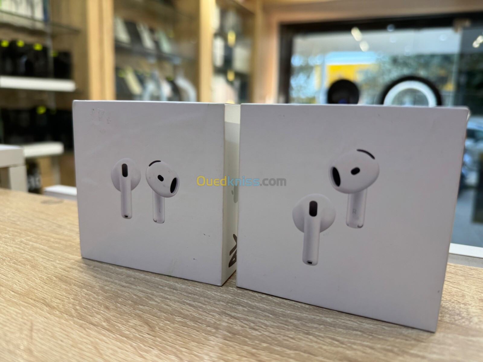 AirPods 4 / AirPods 4 ANC