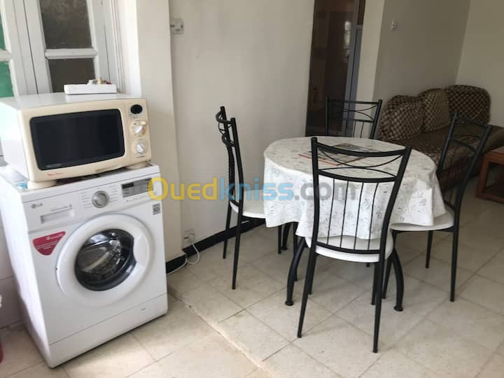 Location vacances Niveau De Villa F3 Alger Birkhadem