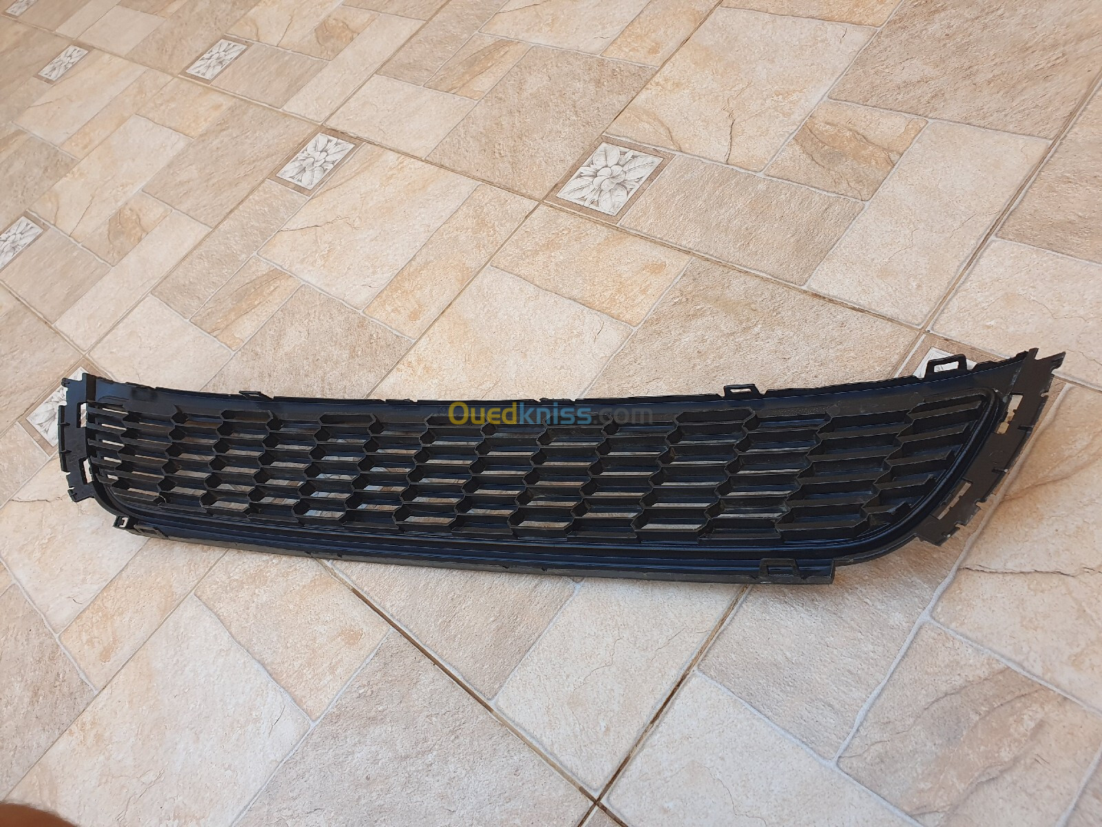 Grille pare choc avant polo dorigine