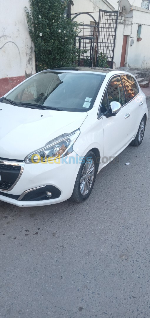 Peugeot 208 2018 Allure Facelift