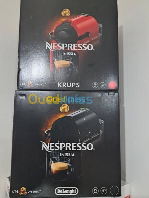 Machine a cafe nespresso inissia avec capsule