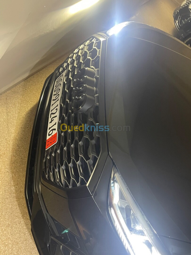 Audi Q3 2024 Sline black black