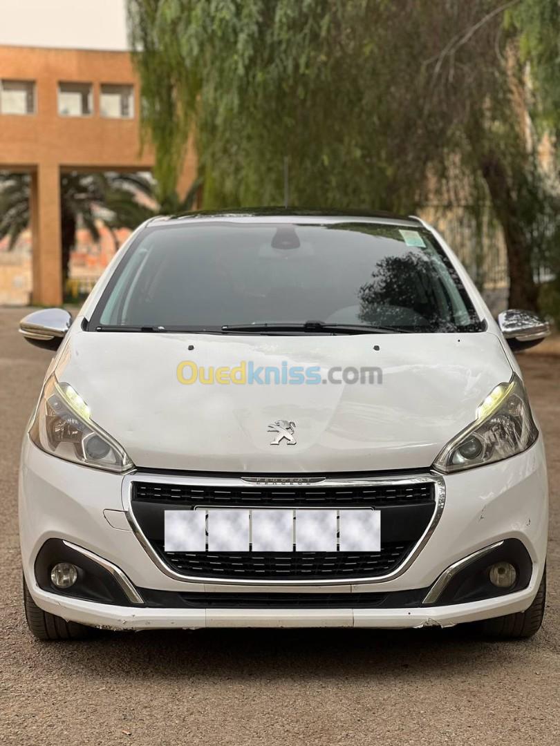 Peugeot 208 2015 208