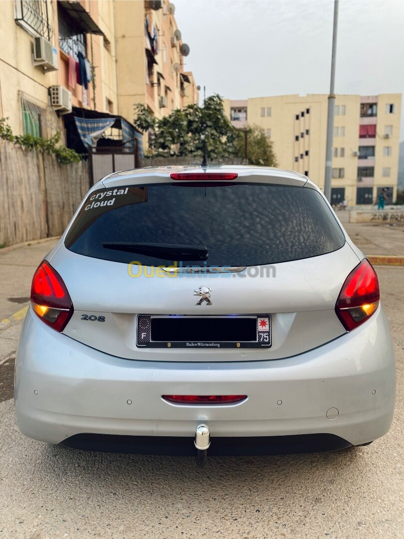 Peugeot 208 2015 Allure Facelift