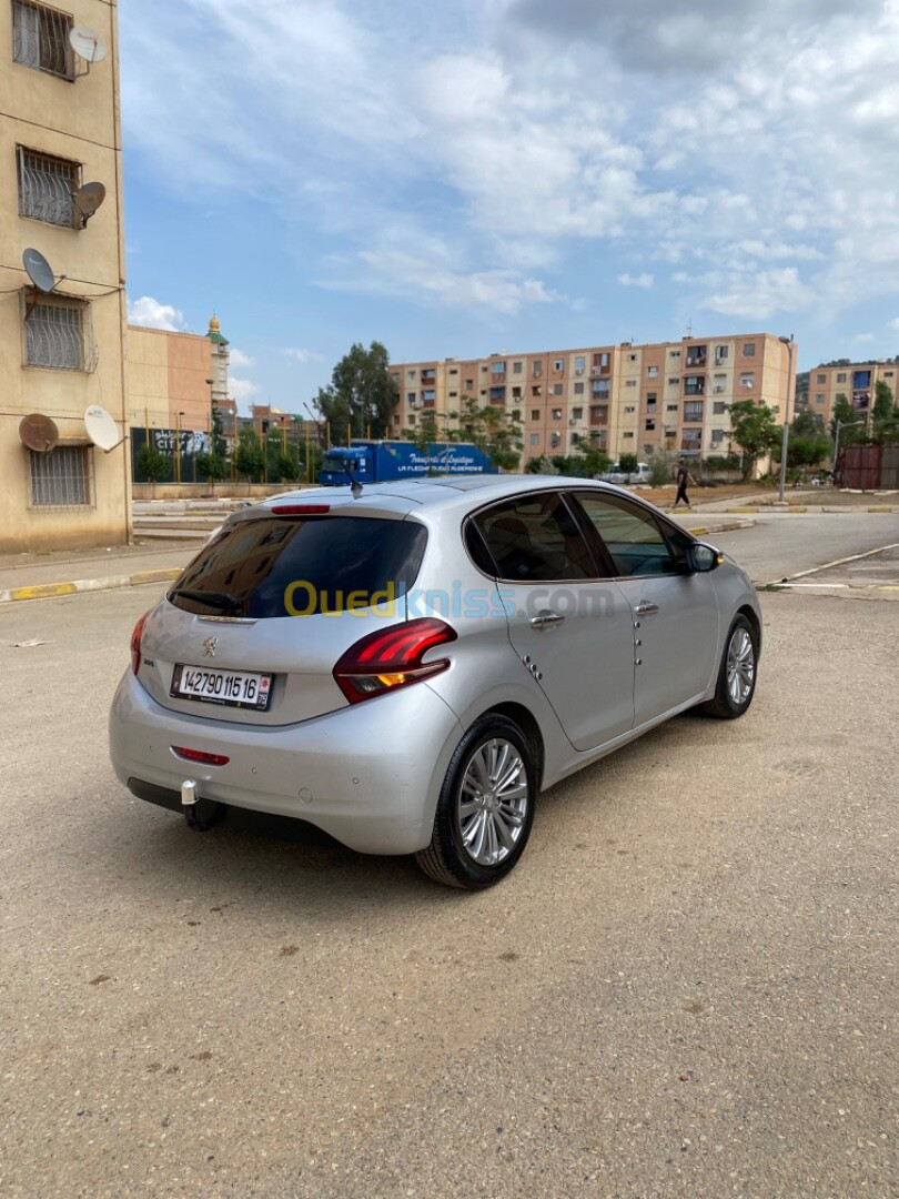 Peugeot 208 2015 Allure Facelift