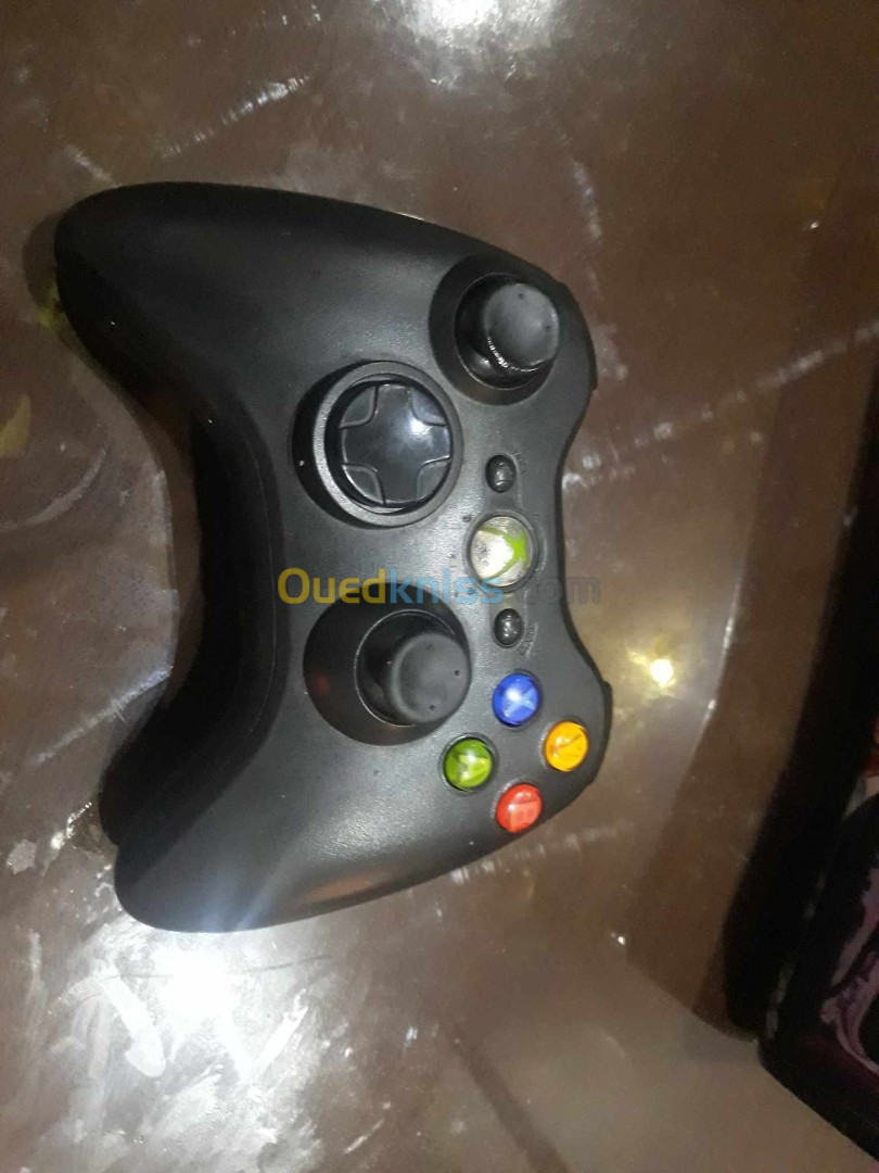 Xbox 360 neuf + de 18 jeux 