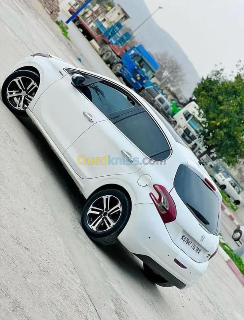 Peugeot 208 2015 Allure