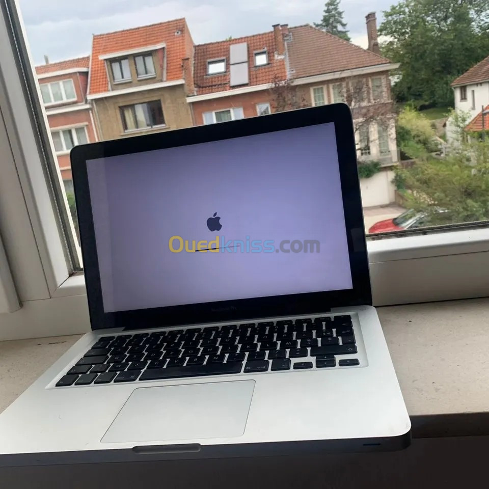 MacBook pro i5 