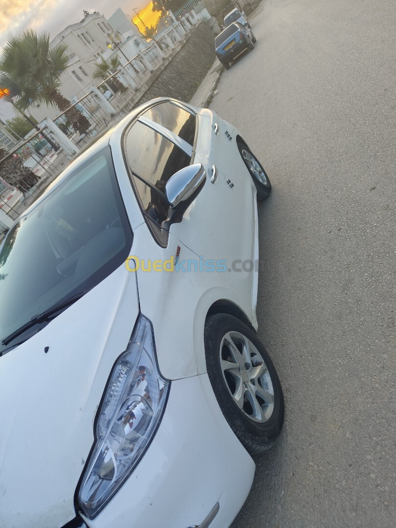 Peugeot 208 2013 208