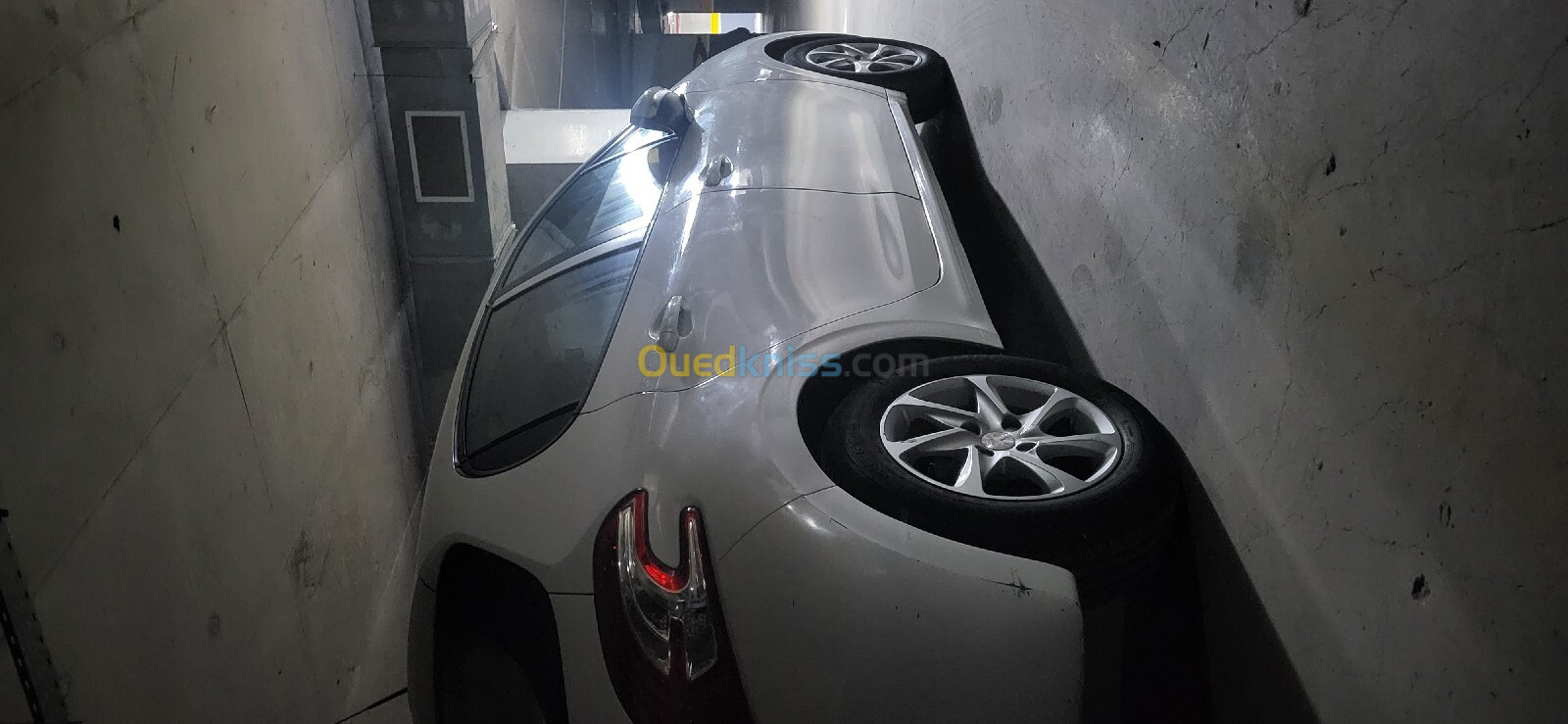 Peugeot 208 2015 Allure