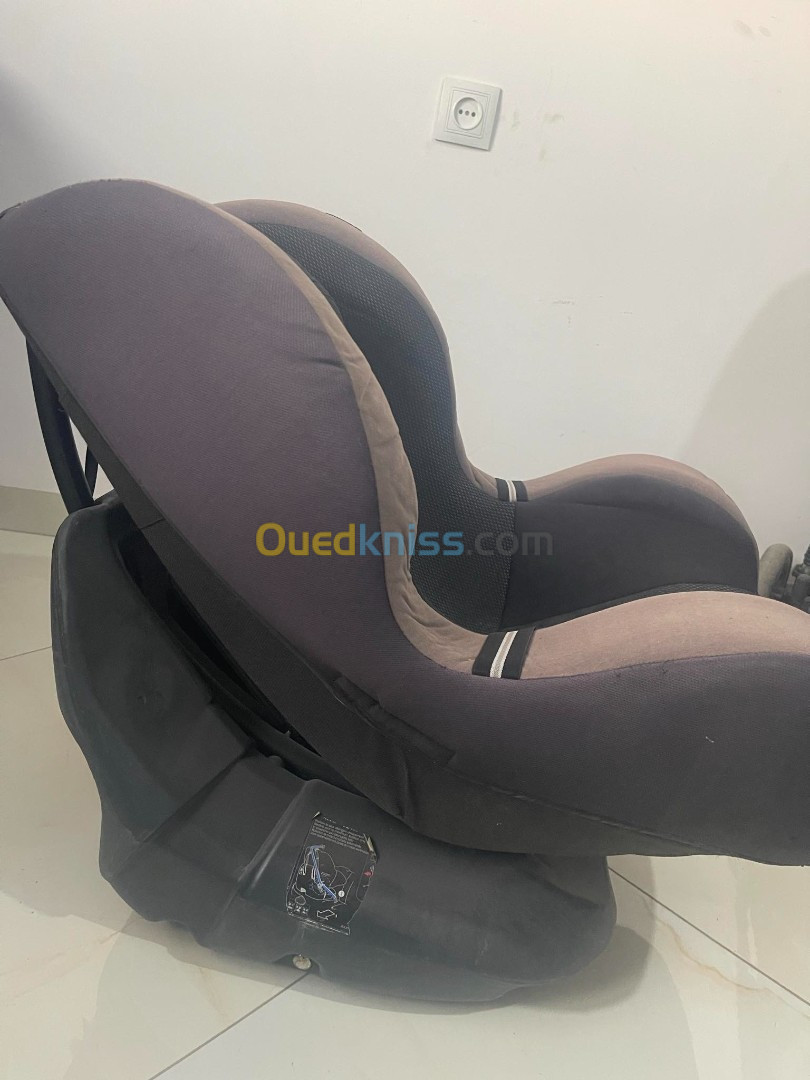 chaise bebe voiture