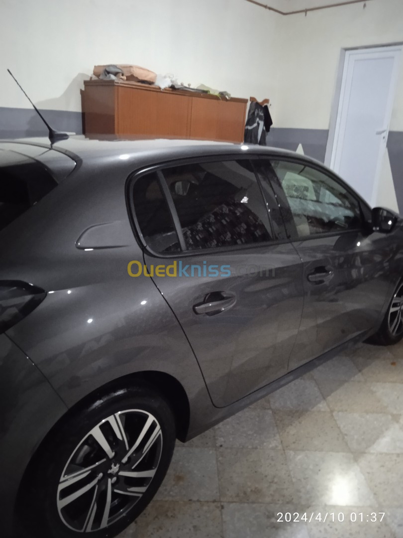 Peugeot 208 2022 Allure