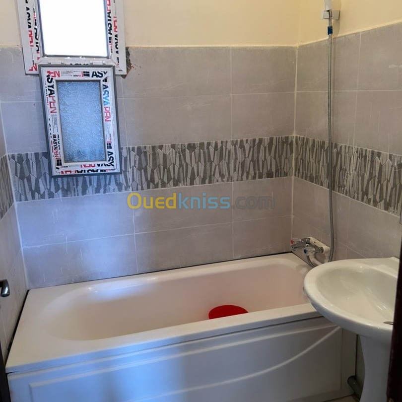 Location vacances Appartement F3 Mostaganem Mezghrane