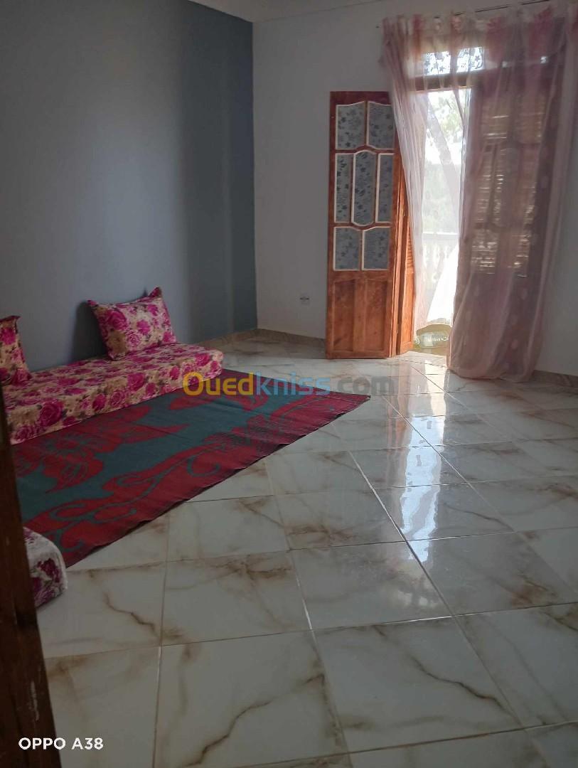 Location vacances Appartement F3 Tipaza Gouraya