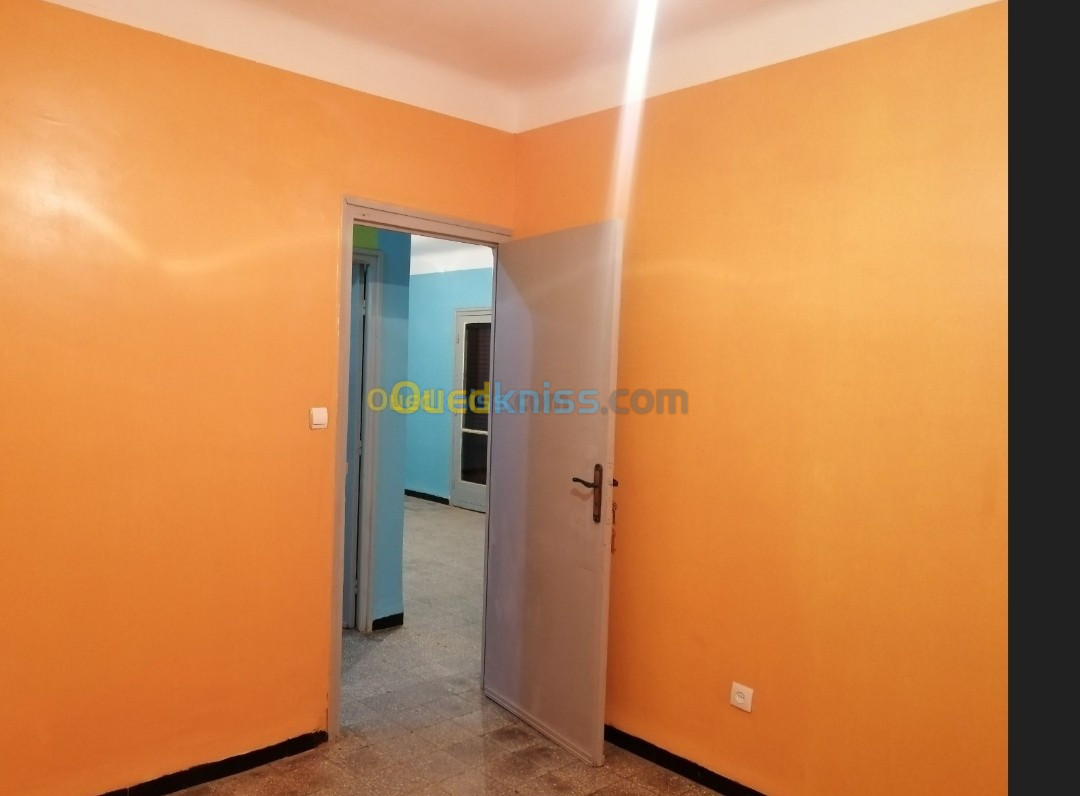 Location Appartement F3 Jijel Taher