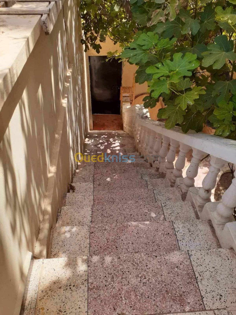 Location Appartement F4 Oran Ain el turck