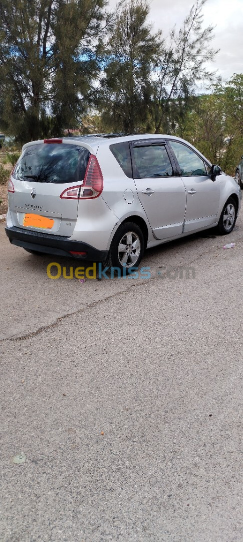 Renault Scenic 2011 Bose