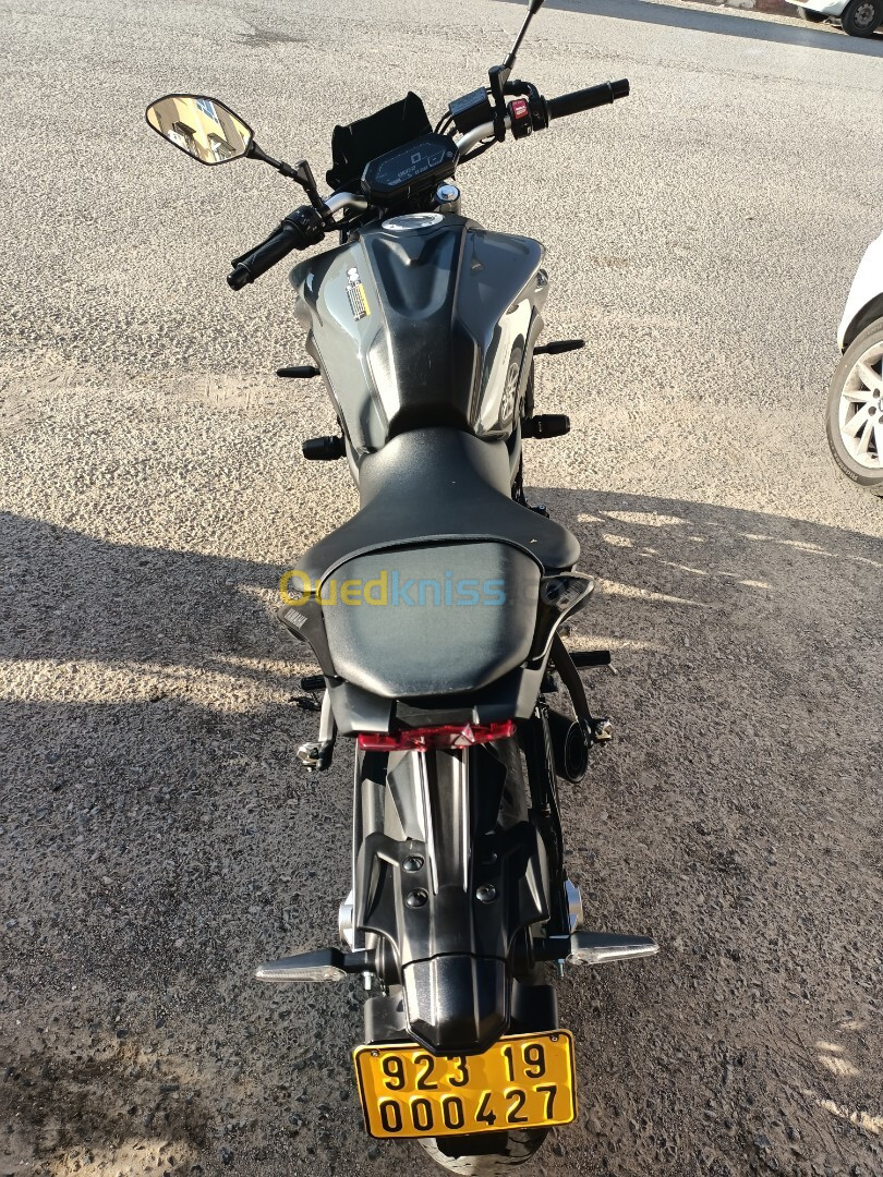 Yamaha Mt07 freedent 2023