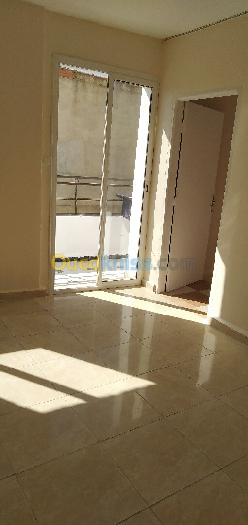 Location Appartement F2 Tipaza Kolea